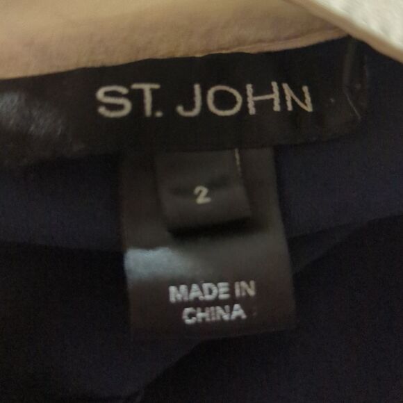 St. John Silk Blend Navy & Cream boatneck short sleeve blouse - Picture 3 of 4